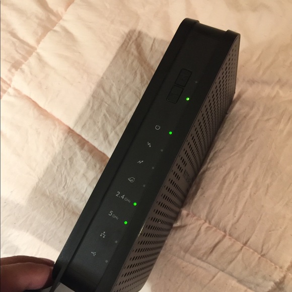 NETGEAR Cable Modem Router Model C3700v2 N600 Wireless WiFi DOCSIS 3.0 2-Port - Picture 6 of 14
